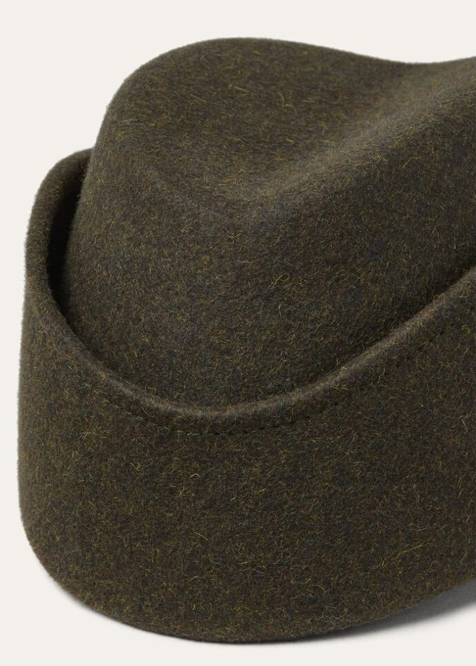 Angie Hat