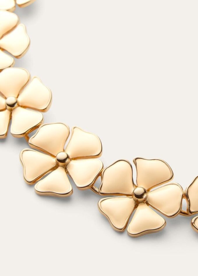 Collier de fleurs en lin fleuri Collier de fleurs en lin fleuri