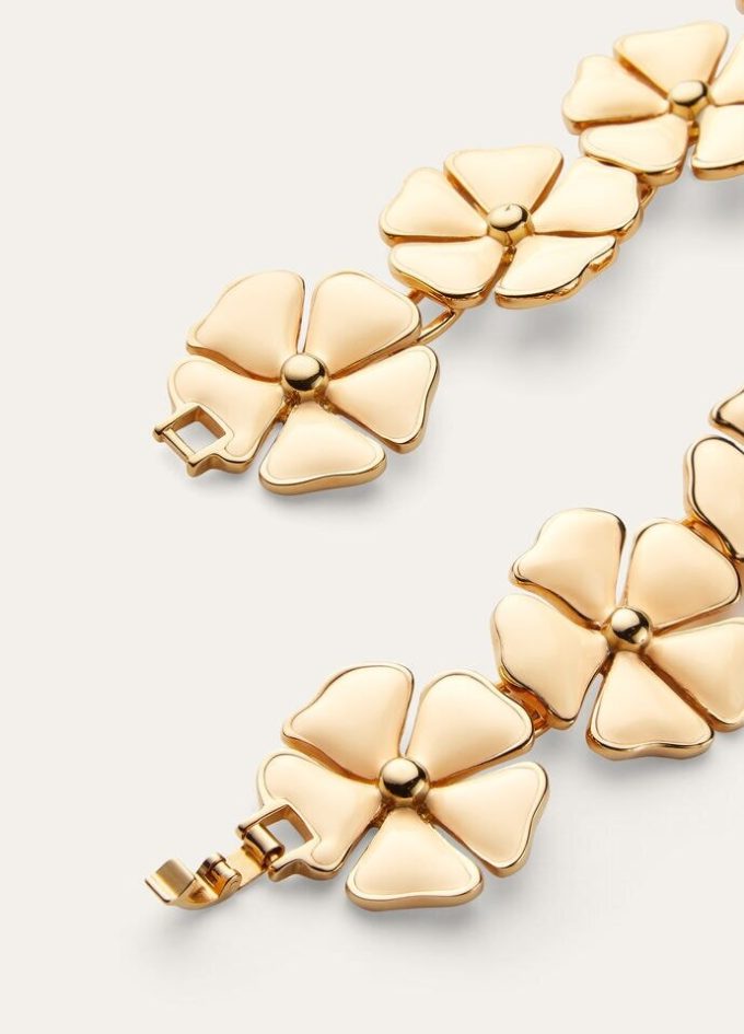 Collier de fleurs en lin fleuri Collier de fleurs en lin fleuri