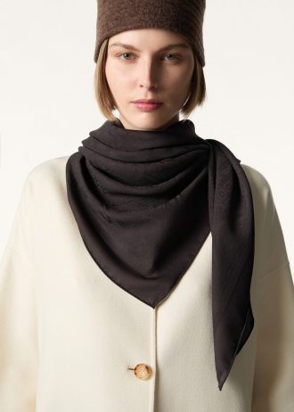 Foulard en majolique florale 120 x 120