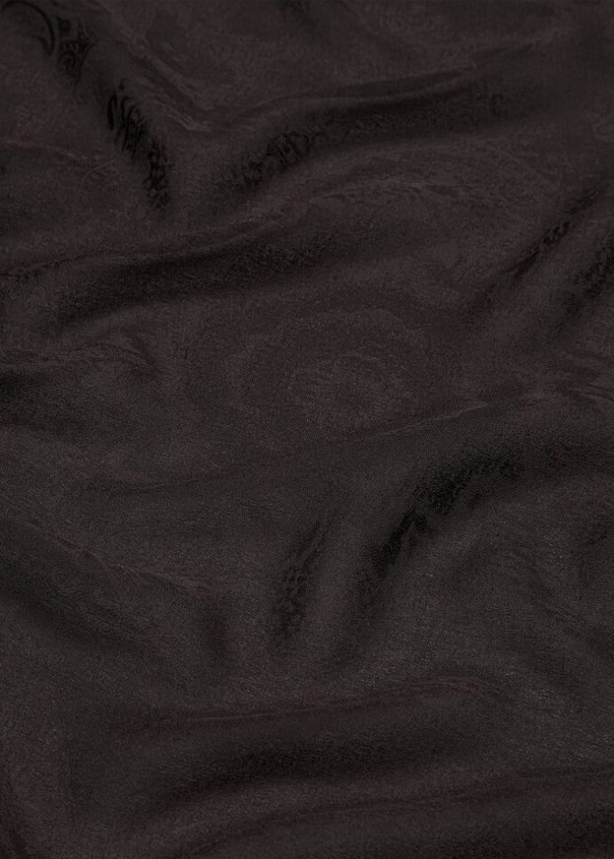 Foulard en majolique florale 120 x 120 Foulard en majolique florale 120 x 120