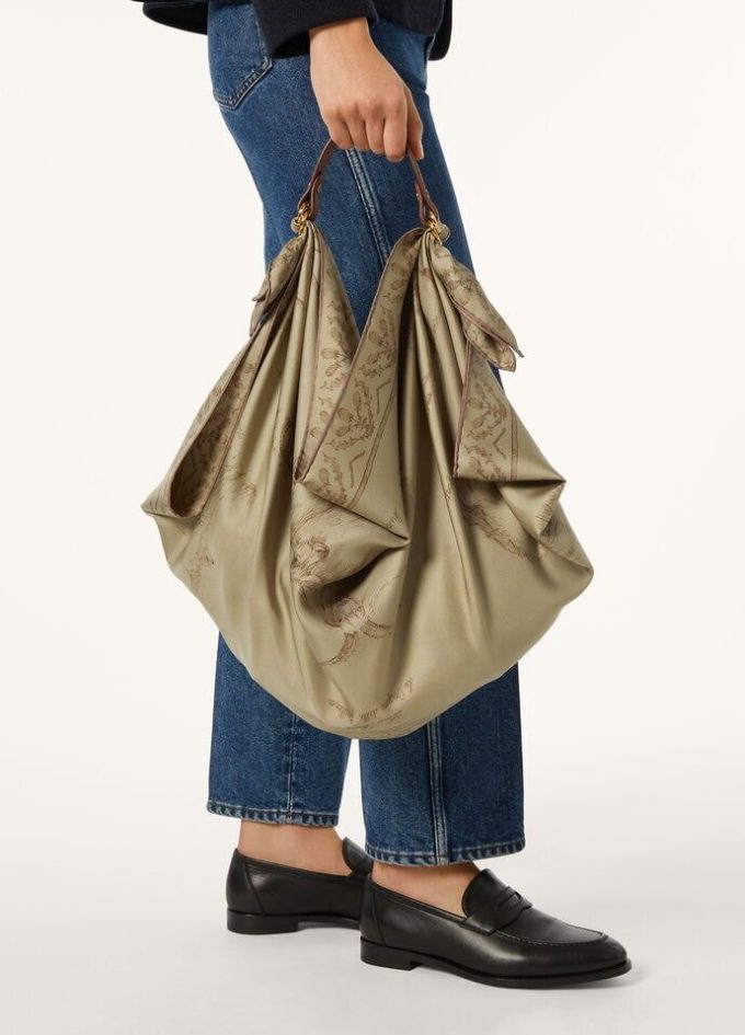 Poignée de foulard Loro Piana