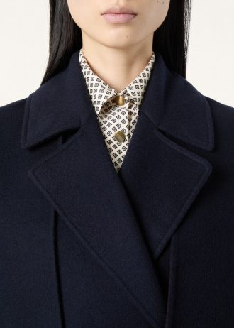 Trench-coat Maxwell